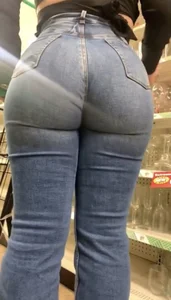 Big Juicy Booty Latina In Jeans (Not Oc)