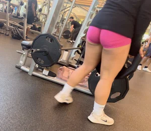 Gym cap Latina 🏋️‍♀️ (OC)