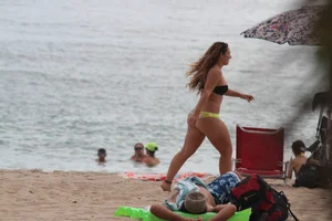 Florida beach and bikini girls
