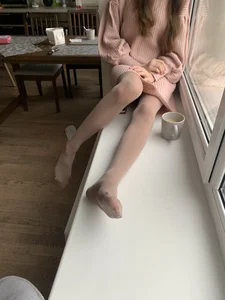 Slim Legs And Feet of a Skinny Teen Sitting on the Windowsill Creepshots