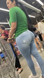 Hottest Latina Miami MILF  VPL in Tight Jeans (MEGAPOST)