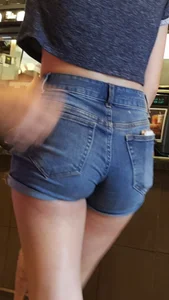 Teen in jean shorts in line wedgie!