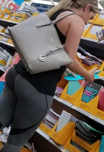 Great firm ass and muscly legs in leggings store creepshot
