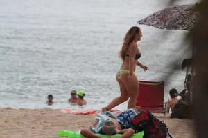 Florida beach and bikini girls