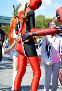 Sexy girl dressed as Deadpool with a nice ass