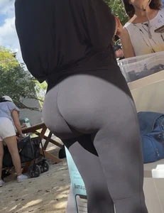 The Best Ass EVER ! 10/10 (OC) NUTBUSTER