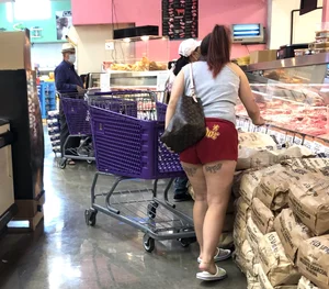 Latina with big booty in red shorts doesn't care about Rona