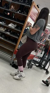 SLIM THICK MILF WITH ONE HELL OF A BUBBLE