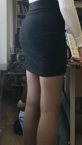 Candid college girl's ass and legs closeups in classroom: she's bending over desk