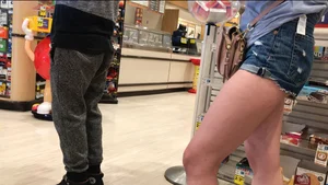 I love waiting in this line (4 different asses)