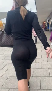 THE BEST SEETHROUGH BIG ASS EVER ! (OC)