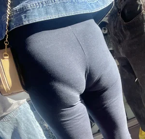 New years shopping, lots of sexy women in tight leggings