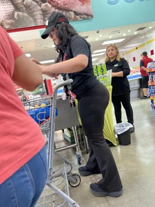 FATTEST ASS IN FLARES