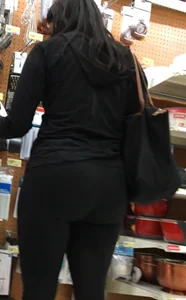 Big booty brunette milf shopping in leggings