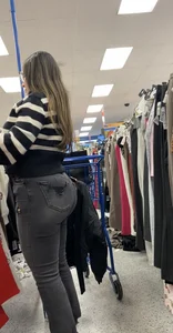 Latina MILF with the sweetest thick round ass in jeans