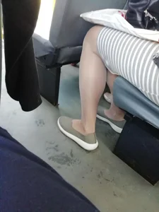 Legs in Pantyhose Closeup Bus Creepshots