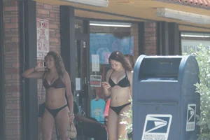 Various sexy Florida beach and bikini girls