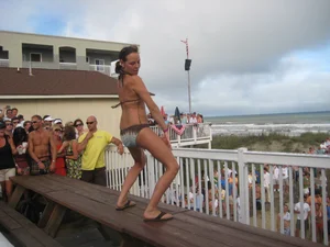 IOP Bikini Contest Drivin N' Cryin Show May 2009
