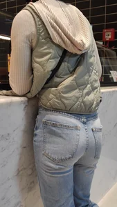 Tight jeans in the food court