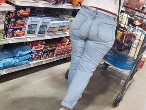 Out In The Wild 27 ( My favorite MILF Latina )