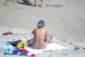 Continesti nude beach girls in Romania
