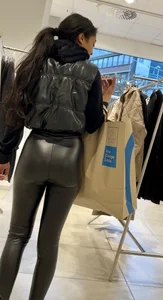 Hottest bubble ass in shiny black leggings