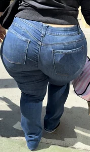 BBW ((WIDE HIPS WIDE ASS in tight jeans))