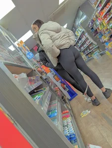 Tight ass in Nike leggings