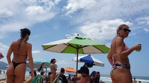 Brazillian beach creepshots, huge gallery of candid girls in swimsuits