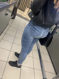 Teen slut tight jean ass