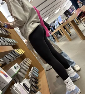 First post. Love leggings