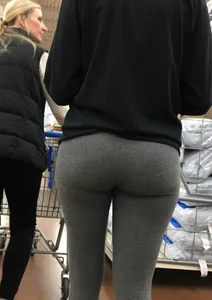 Walmart teen shopping with mom in grey leggings showing her nice tight ass