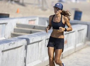 Amazingly hot candid sweaty girls jogging creepshots