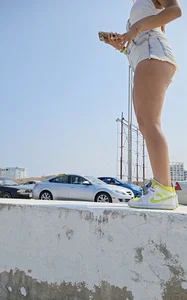 JUMPiNG THE FENCE !!!
