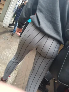 Peachy little chav ass in tight leggings