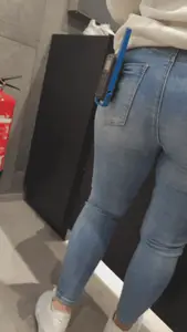 Thick butt in jeans