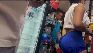 Dominican Parade Fat Ass Latina in blue leggings (OC)