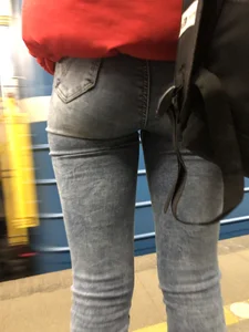 Perfect Ass in Tight Jeans Subway Closeup Creepshots