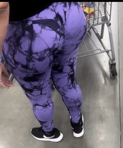 Mature chunky ass Latina in purple galaxy leggings