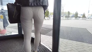 What a cute, lil TIGHT  (Not OC)