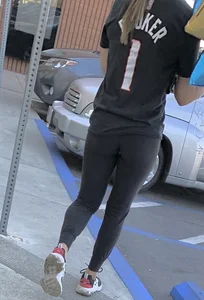 Small tight Asian teen w/ nice thigh gap