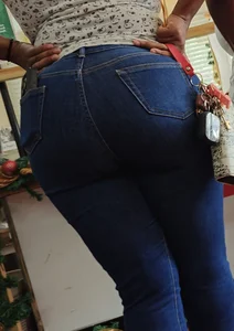 Mega booty in tight jeans beautiful spread