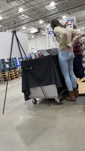 Hot girl at Costco in skin tight jeans with a great ass
