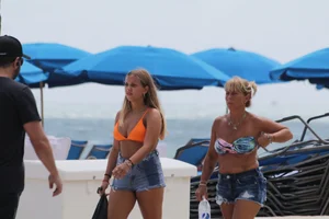 Deerfield Beach girls in bikinis