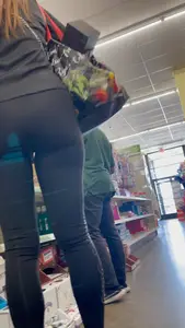 Redhead Milf in leggings