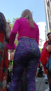 Hermosa  con un rico  culo