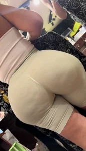 Scrumptious and voluptuous vol. 2 (OC)