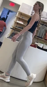 Tight employee in leggings