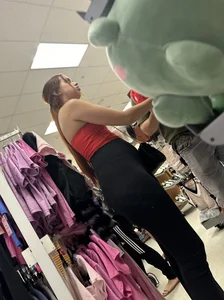 She seen me and touched her kitty