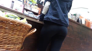 Starbucks teen with a nice ass in leggings while in line